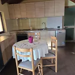 Cozy Attic * 地拉那