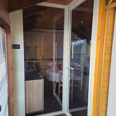 Lägenhet Cozy Attic Tirana