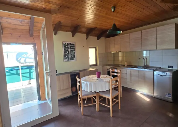 Cozy Attic * Τίρανα