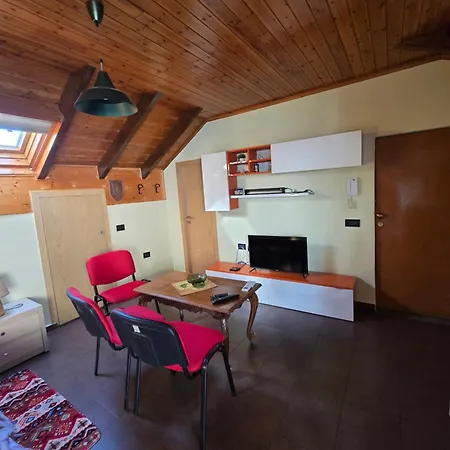 Apartamento Cozy Attic Tirana