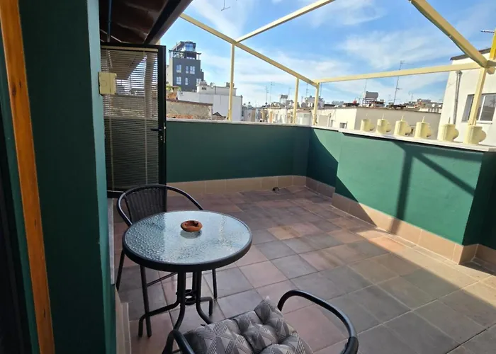 Cozy Attic * 地拉那